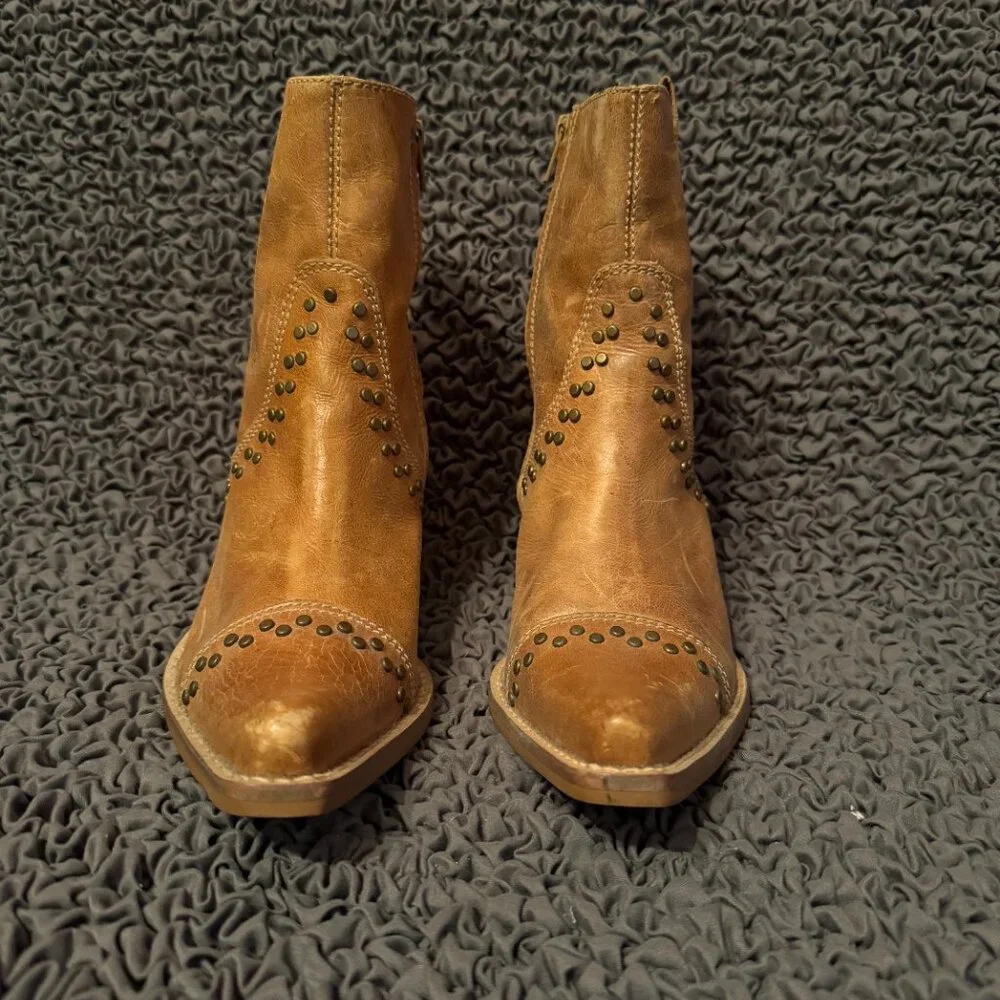 Penny Loves Kenny “Studly Do Right” Ankle Cowboy Boots - Light Brown Leather 8.5 - Picture 3 of 8